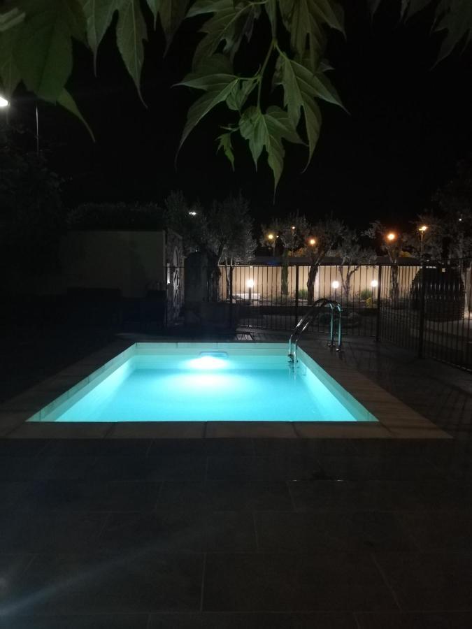 Maison Provencale Spa Sauna Piscine Molleges Luaran gambar