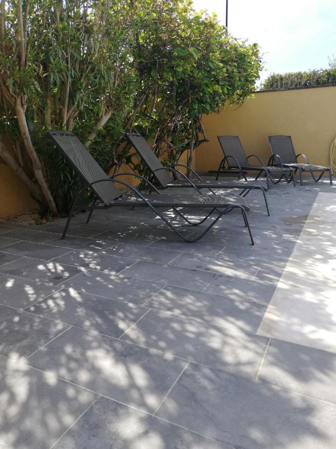 Maison Provencale Spa Sauna Piscine Molleges Luaran gambar